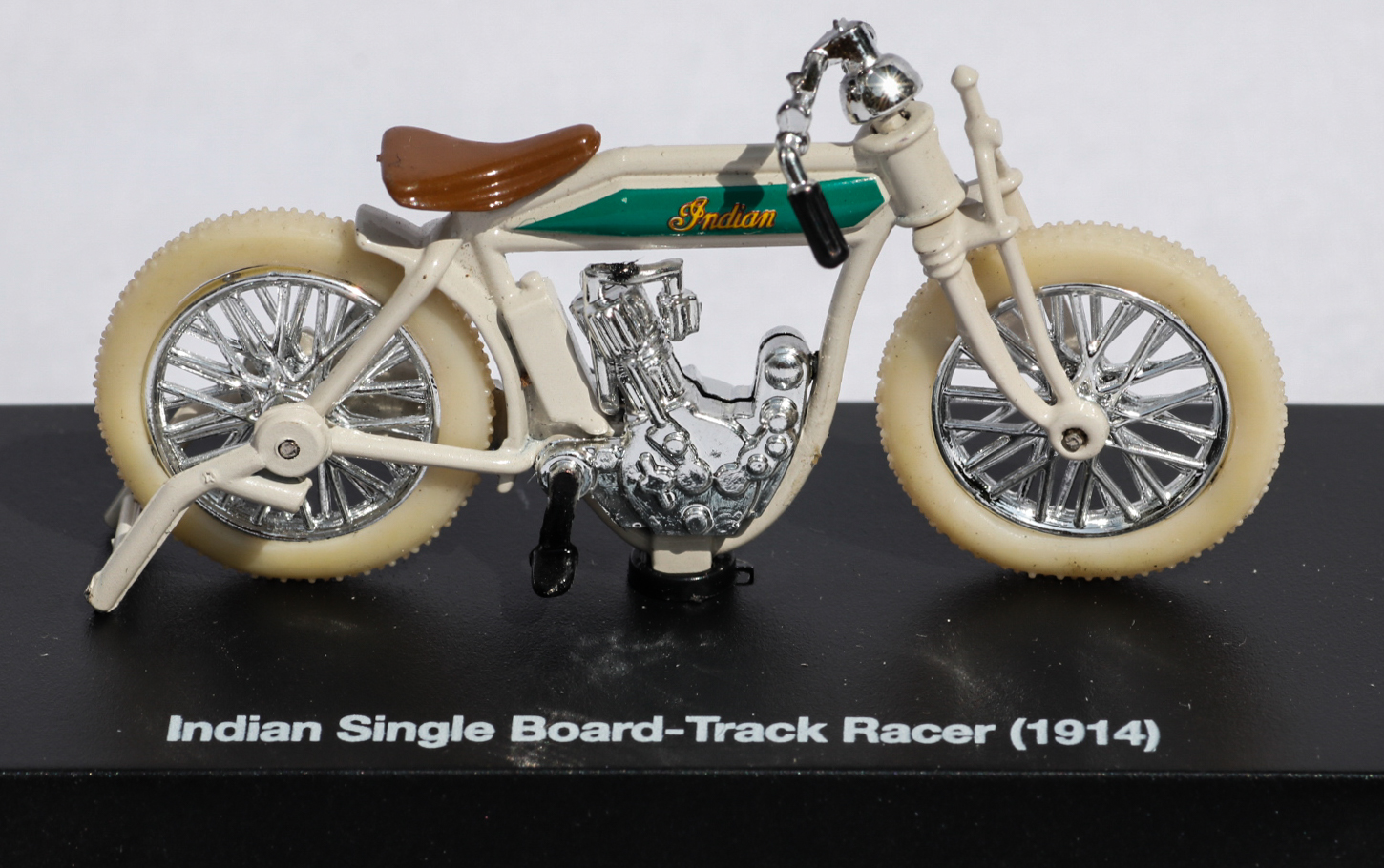 New Ray 1-32 Indian Board Track Racer 1914